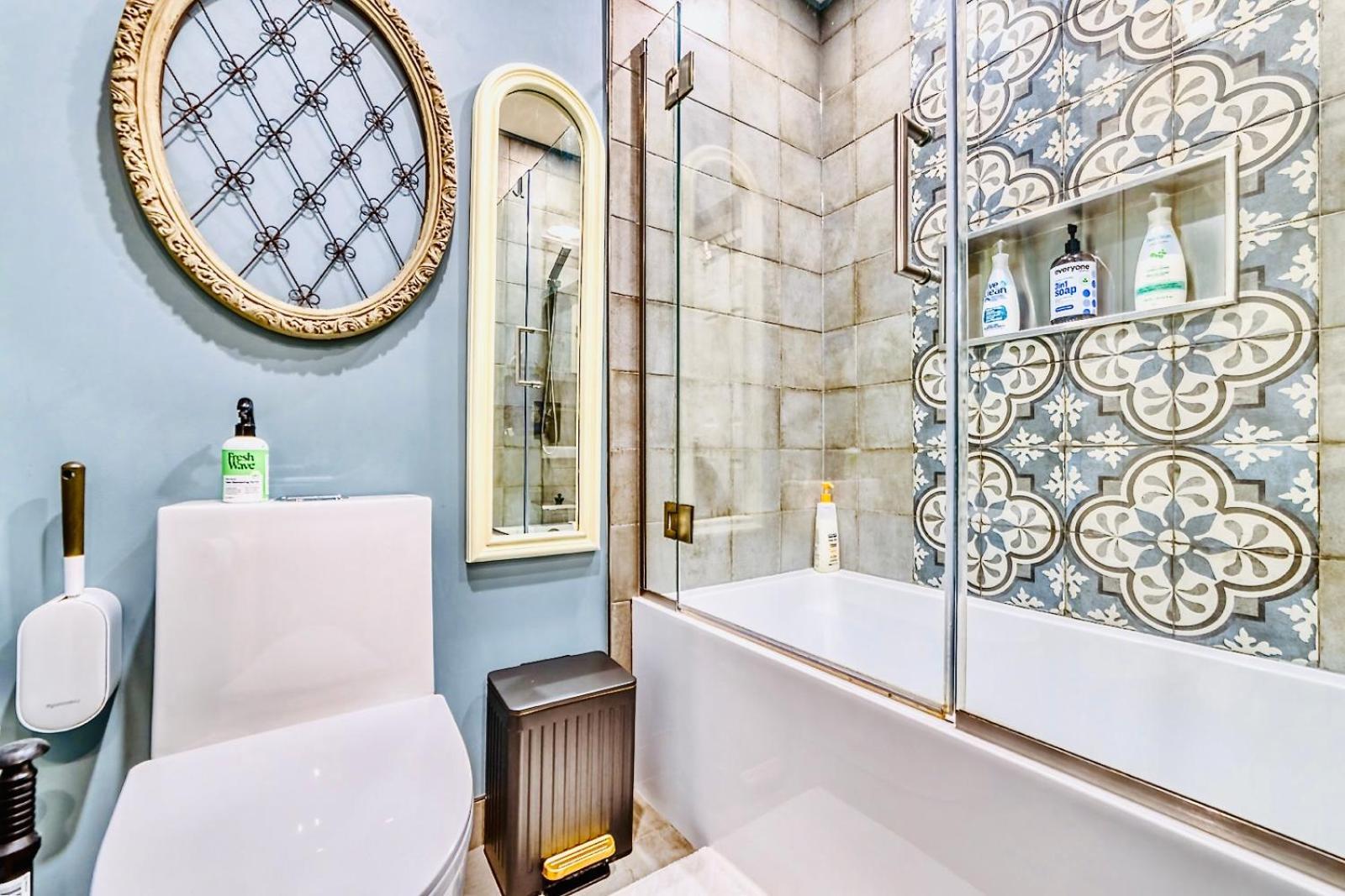 Neocolonial Nouveau Kensington Vacation Home Ванкувер Экстерьер фото