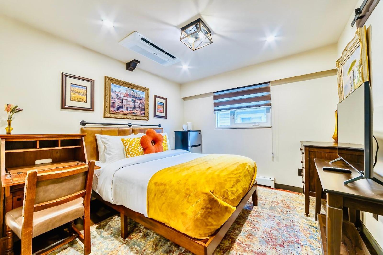 Neocolonial Nouveau Kensington Vacation Home Ванкувер Экстерьер фото